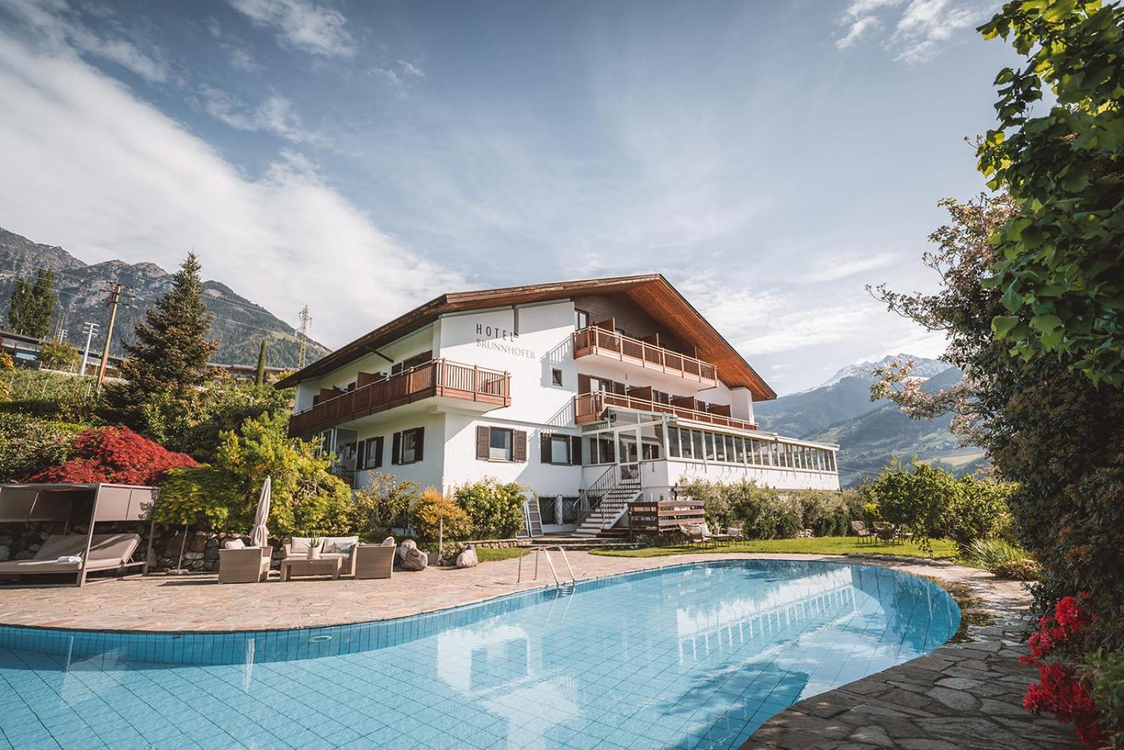 Hotel Brunnhofer Tirolo Eksteriør billede