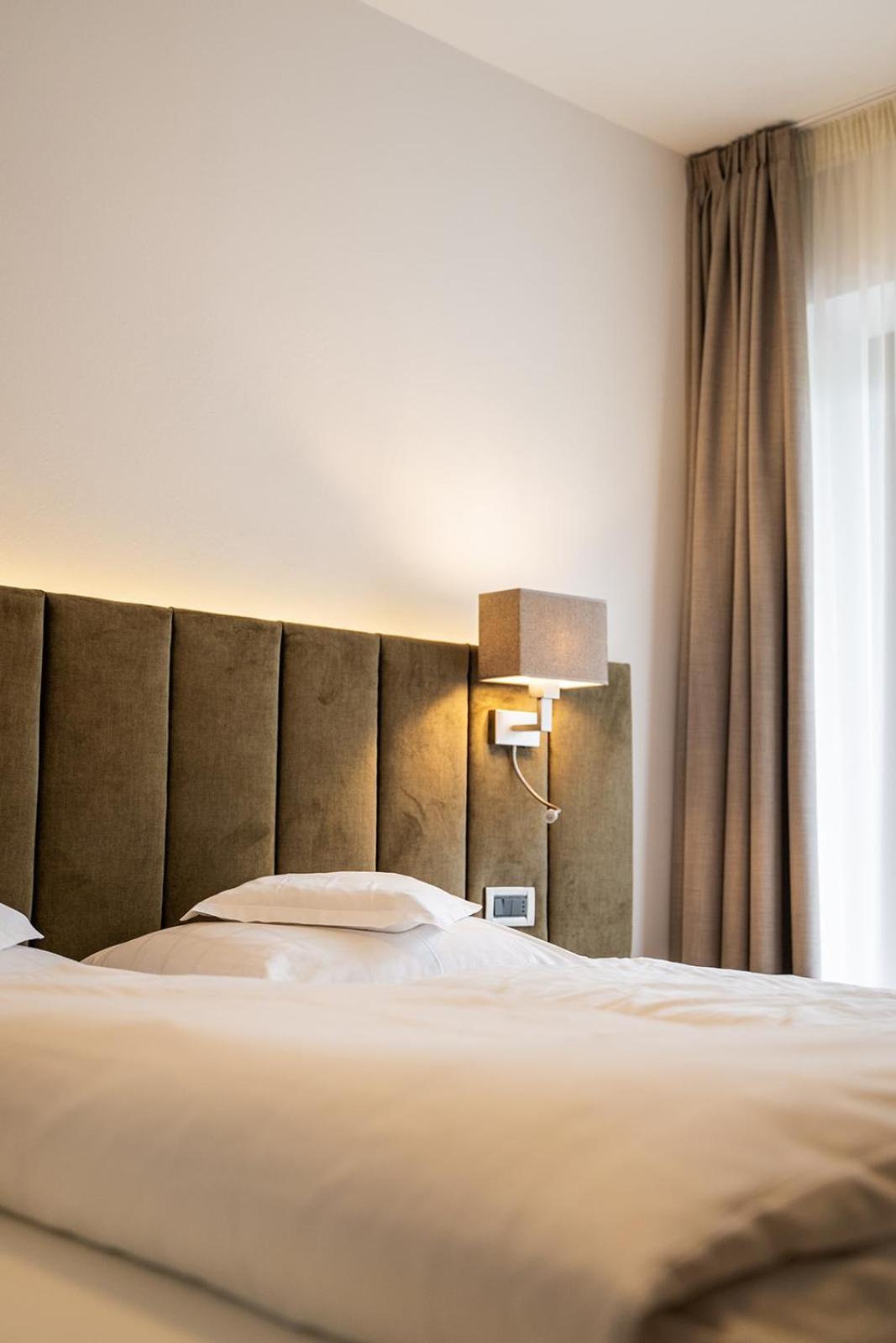 Hotel Brunnhofer Tirolo Eksteriør billede