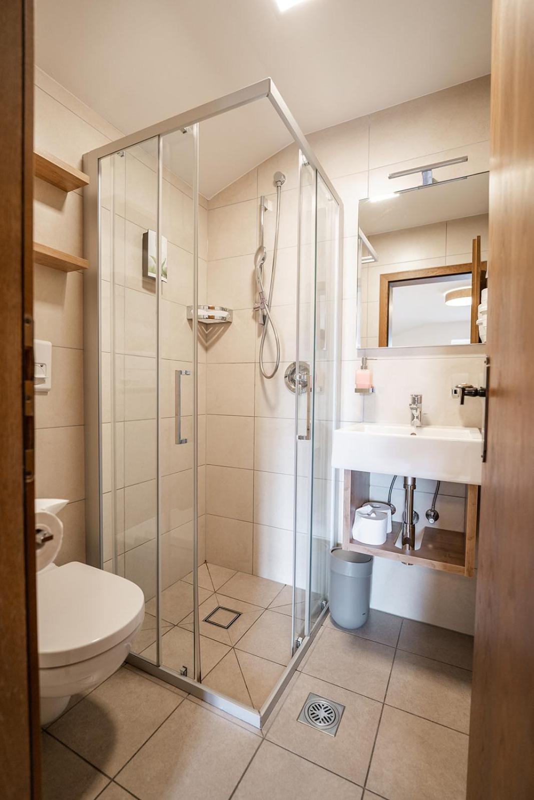 Hotel Brunnhofer Tirolo Eksteriør billede