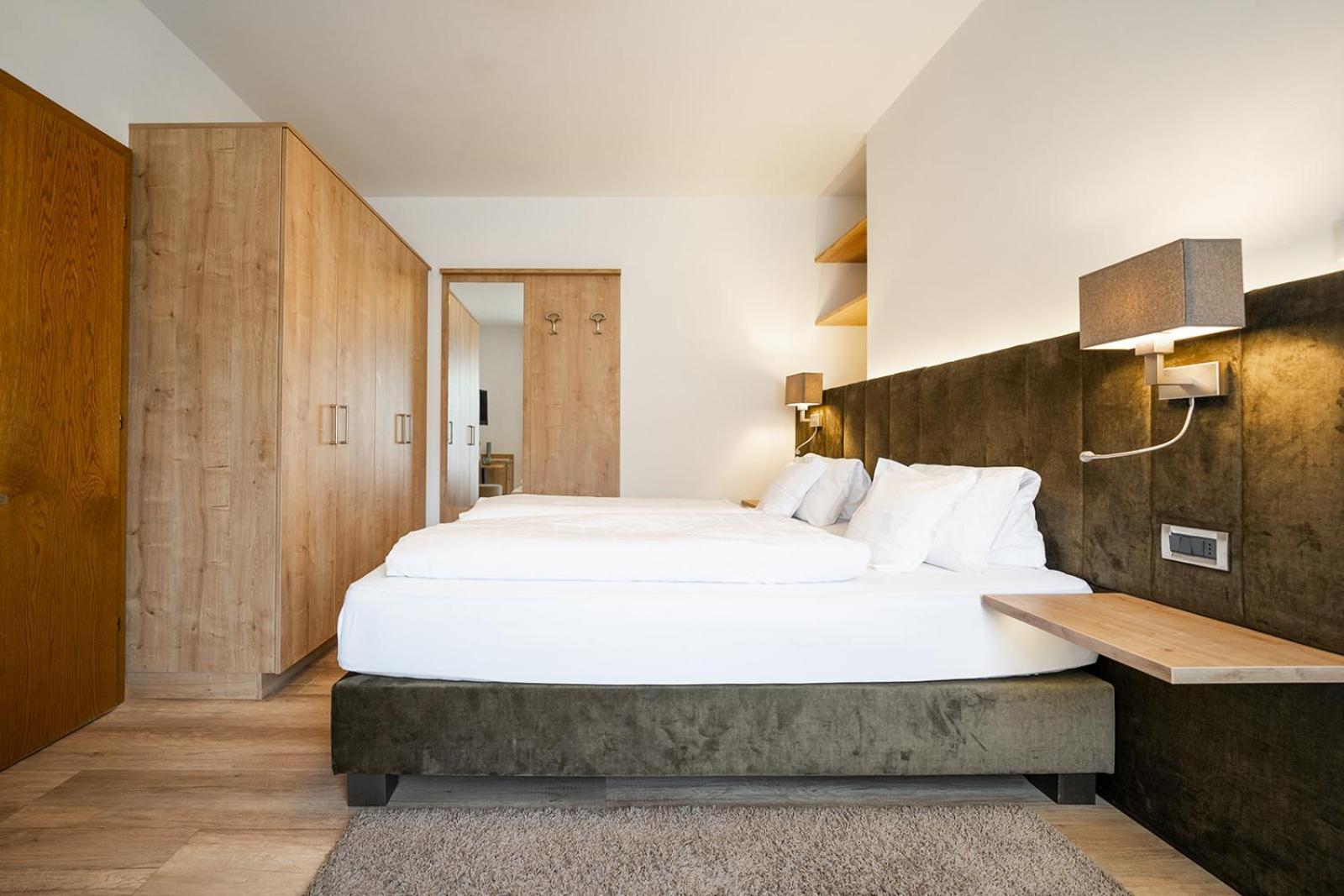 Hotel Brunnhofer Tirolo Eksteriør billede