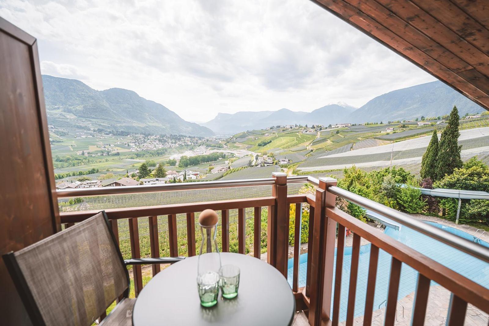 Hotel Brunnhofer Tirolo Eksteriør billede